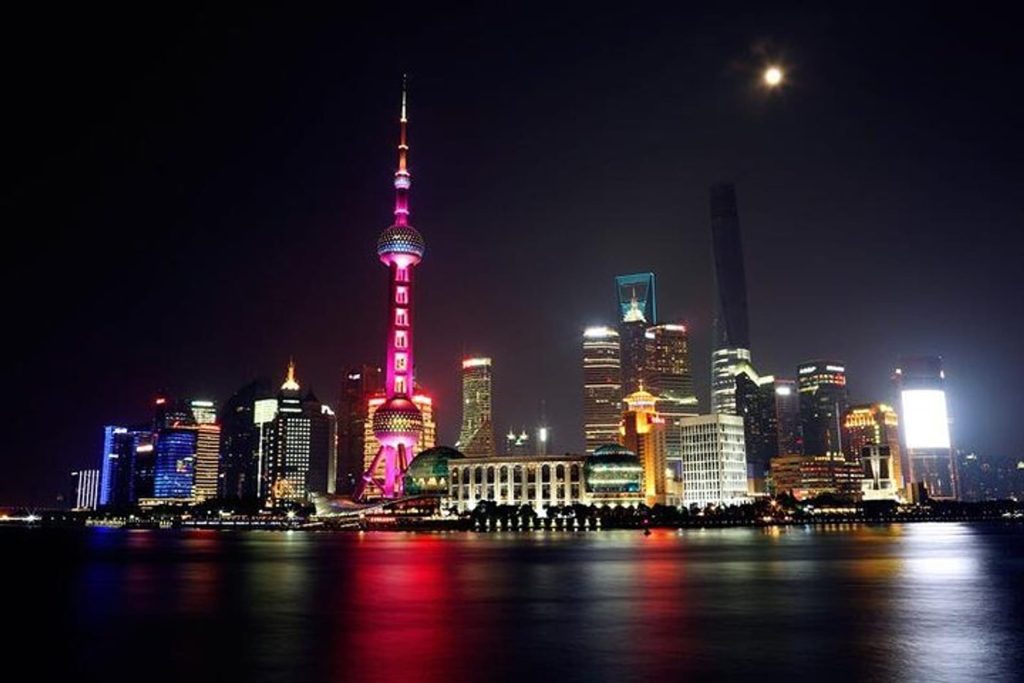 097f402a-fb97-491c-8aeb-9c7918fb4859_3-hour-shanghai-night-view-the-bund-and-luxury-cruise-on-huangpu-river-xlarge