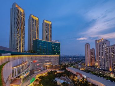 Facade-Hotel-Night-View-370x276